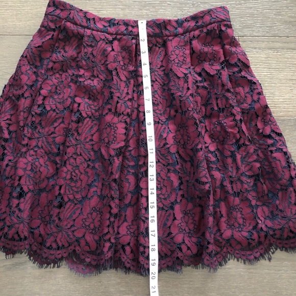 Maroon Banana Republic Lace boxed Pleated Skrt 10 - Picture 4 of 11